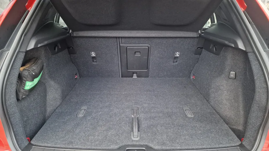 VOLVO XC40 XC40 B4 AWD Plus Dark aut