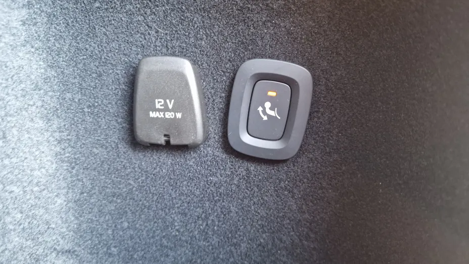 VOLVO V60 V60 B4 B Plus Dark aut