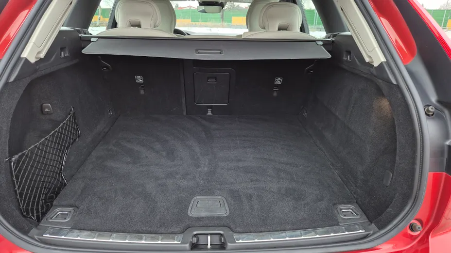 VOLVO XC60 XC60 T4 Momentum Pro aut