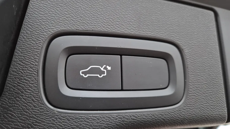 VOLVO XC60 XC60 T4 Momentum Pro aut