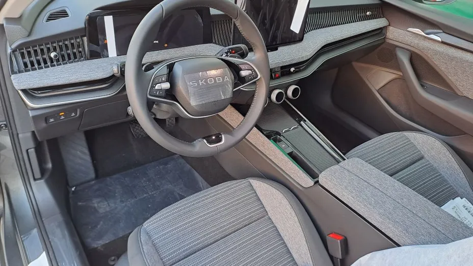 SKODA Superb Superb 2.0 TSI Drive DSG Nowy