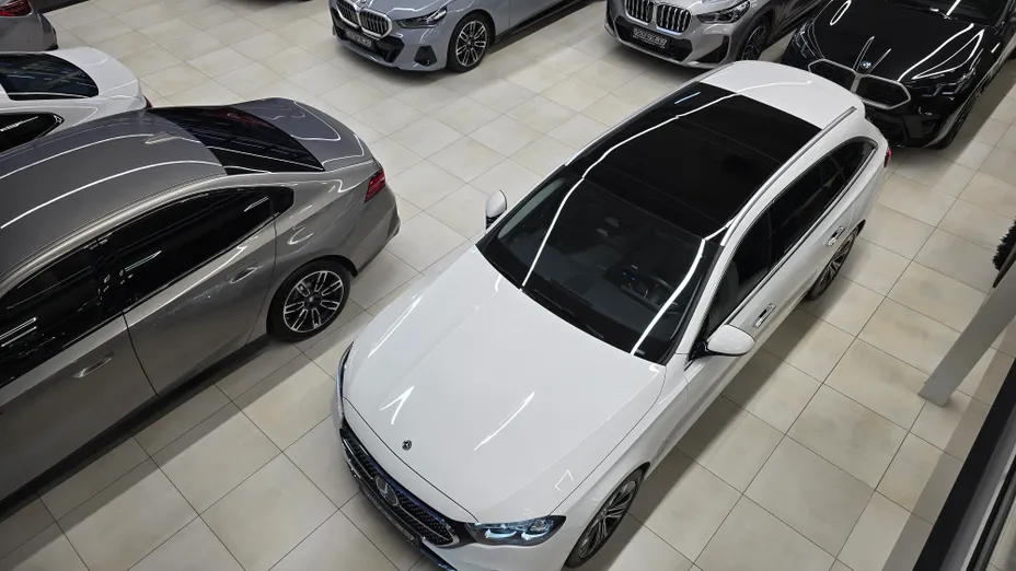 MERCEDES-BENZ E Klasa E 200 mHEV Avantgarde 9G-Tronic