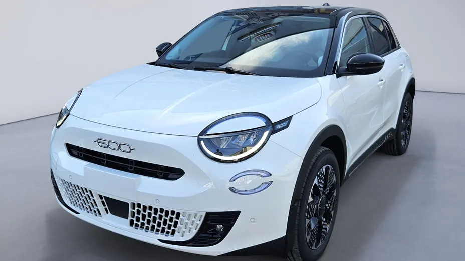FIAT 600 600 1.2 Turbo Hybrid La Prima eDCT Nowy