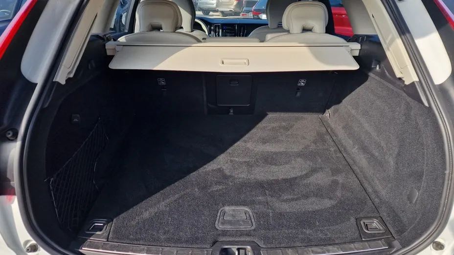 VOLVO XC60 XC60 T4 Momentum aut