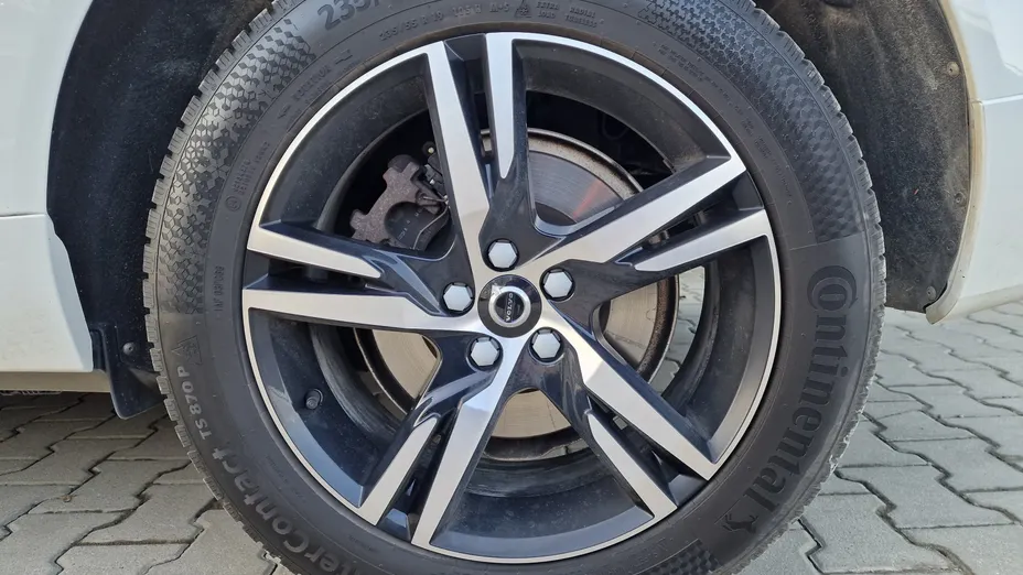 VOLVO XC60 XC60 T4 Momentum aut