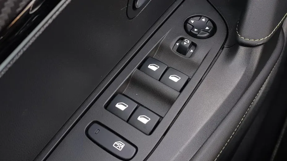 PEUGEOT 2008 2008 1.2 PureTech GT Line S&S EAT8