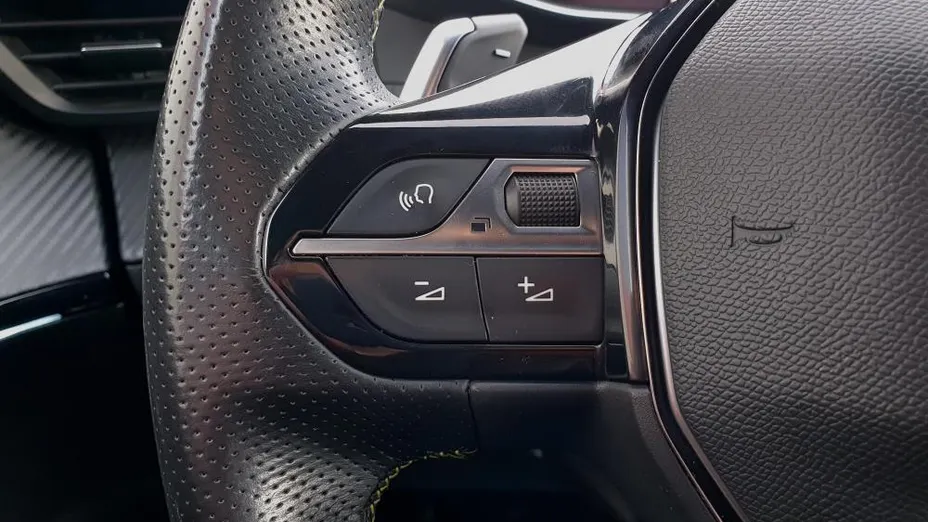 PEUGEOT 2008 2008 1.2 PureTech GT Line S&S EAT8