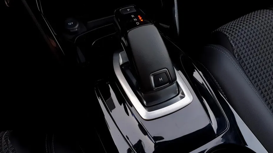 PEUGEOT 2008 2008 1.2 PureTech GT Line S&S EAT8