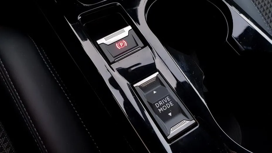 PEUGEOT 2008 2008 1.2 PureTech GT Line S&S EAT8