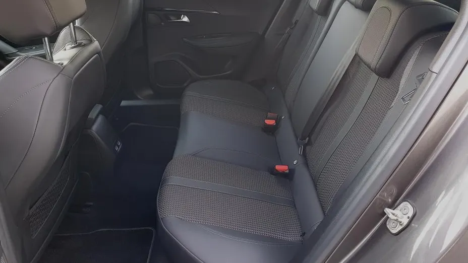 PEUGEOT 2008 2008 1.2 PureTech GT Line S&S EAT8