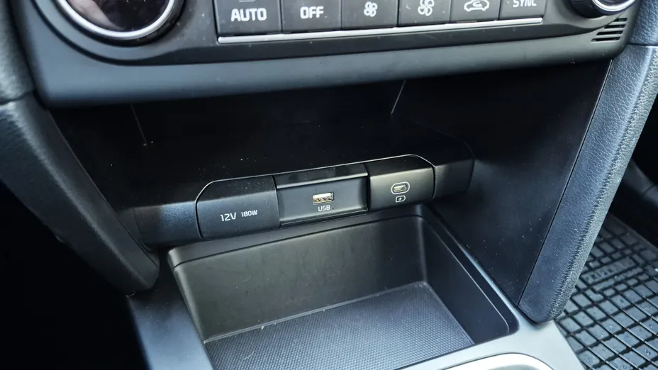 KIA Cee'd Ceed 1.5 T-GDI M