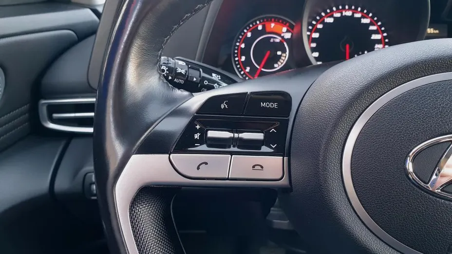 HYUNDAI Elantra Elantra 1.6 Comfort