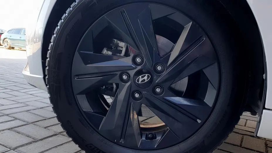 HYUNDAI Elantra Elantra 1.6 Comfort