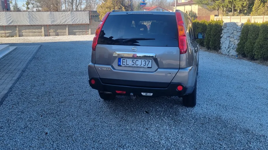 NISSAN X-Trail -