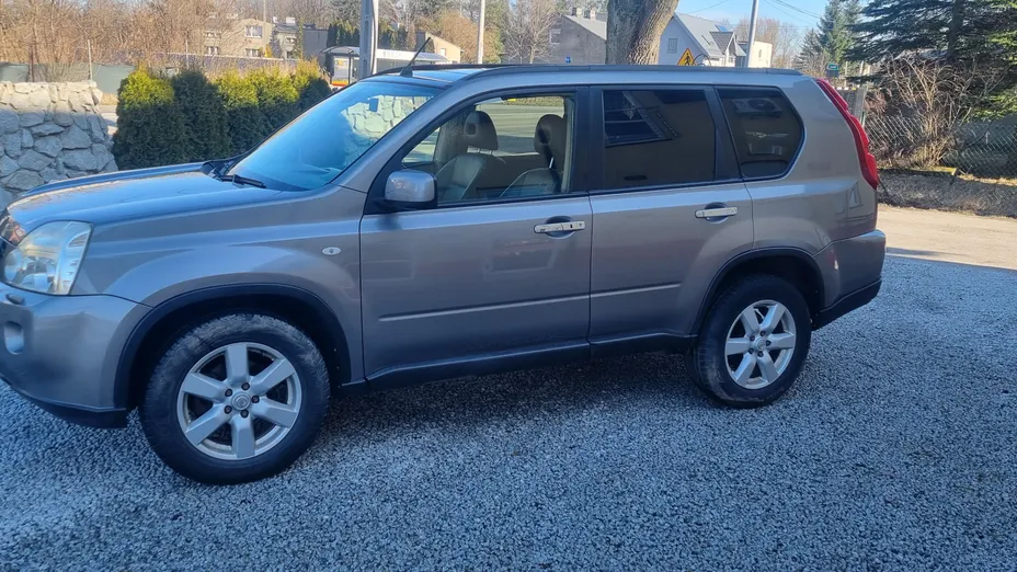 NISSAN X-Trail -