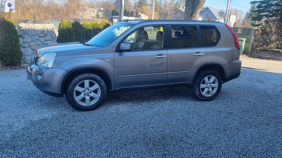 NISSAN X-Trail -