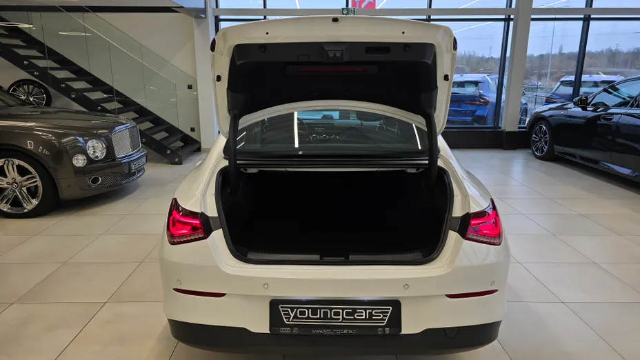 MERCEDES-BENZ CLA CLA 200 7G-DCT