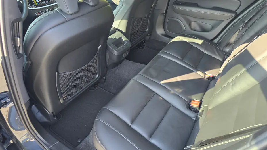 VOLVO V60 V60 B4 B Plus Dark aut