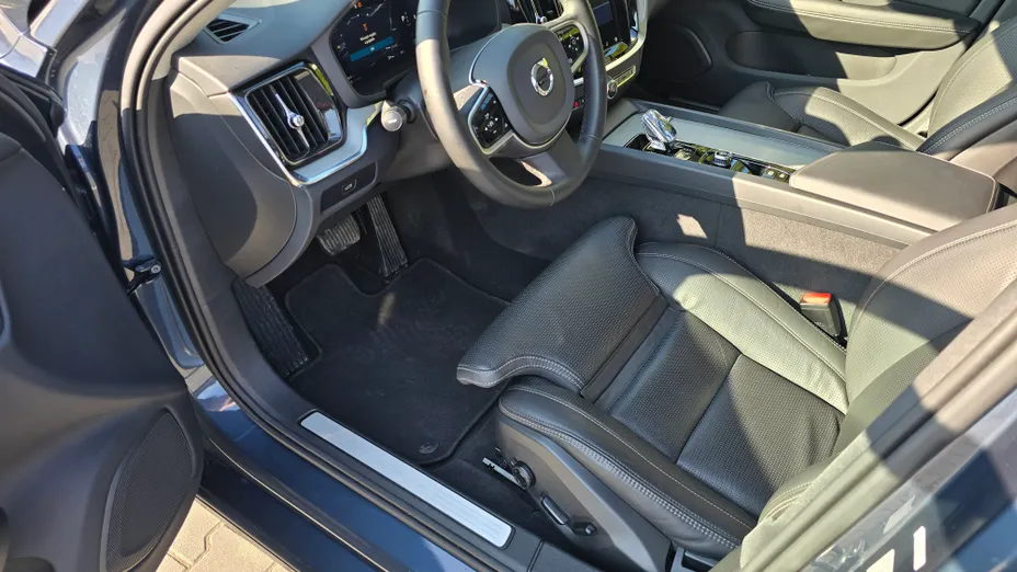 VOLVO V60 V60 B4 B Plus Dark aut