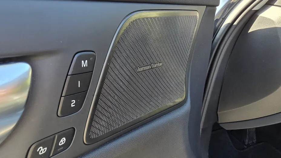 VOLVO V60 V60 B4 B Plus Dark aut