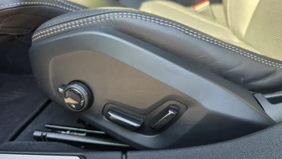 VOLVO V60 V60 B4 B Plus Dark aut