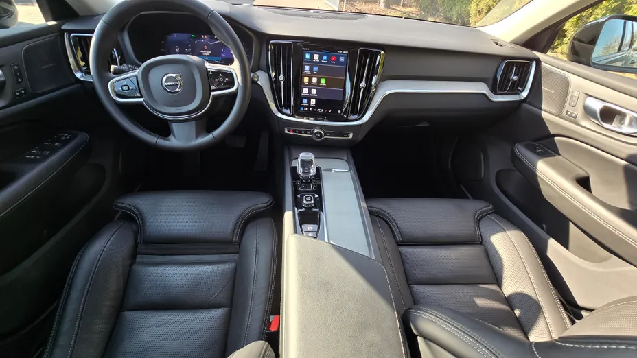 VOLVO V60 V60 B4 B Plus Dark aut