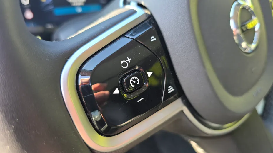 VOLVO V60 V60 B4 B Plus Dark aut