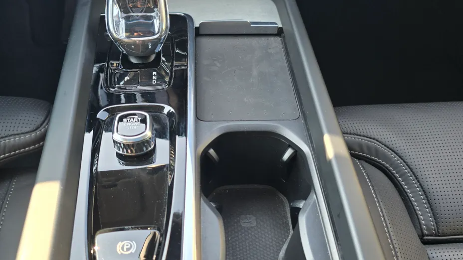 VOLVO V60 V60 B4 B Plus Dark aut