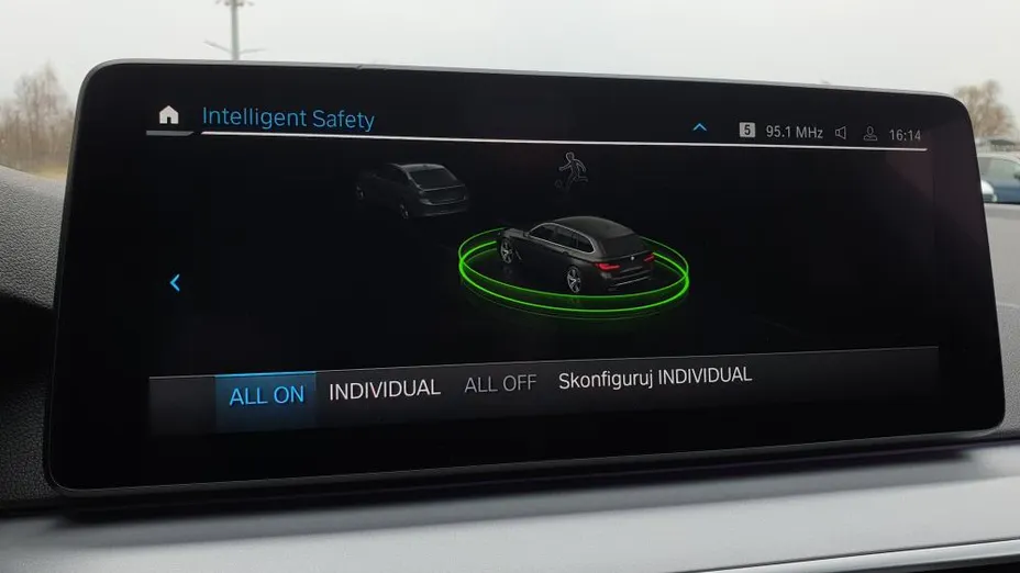 BMW Seria 5 530e xDrive PHEV aut