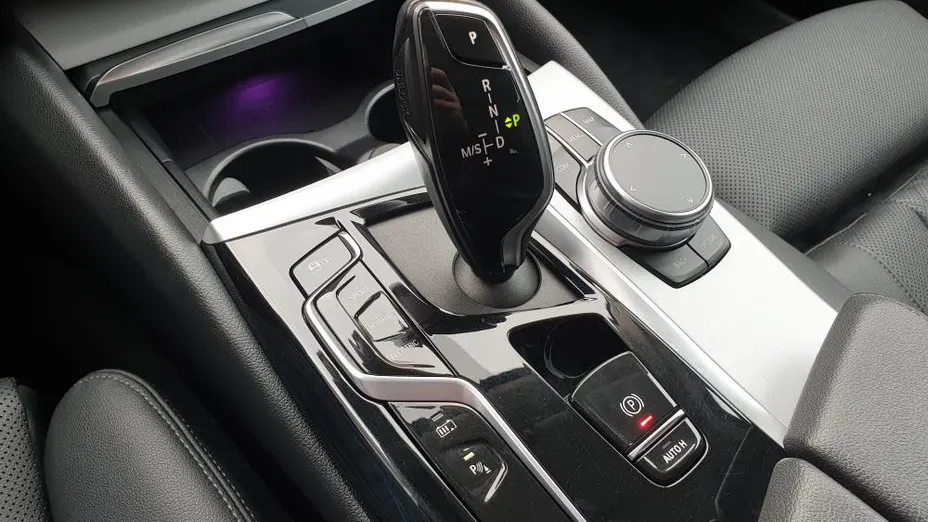 BMW Seria 5 530e xDrive PHEV aut