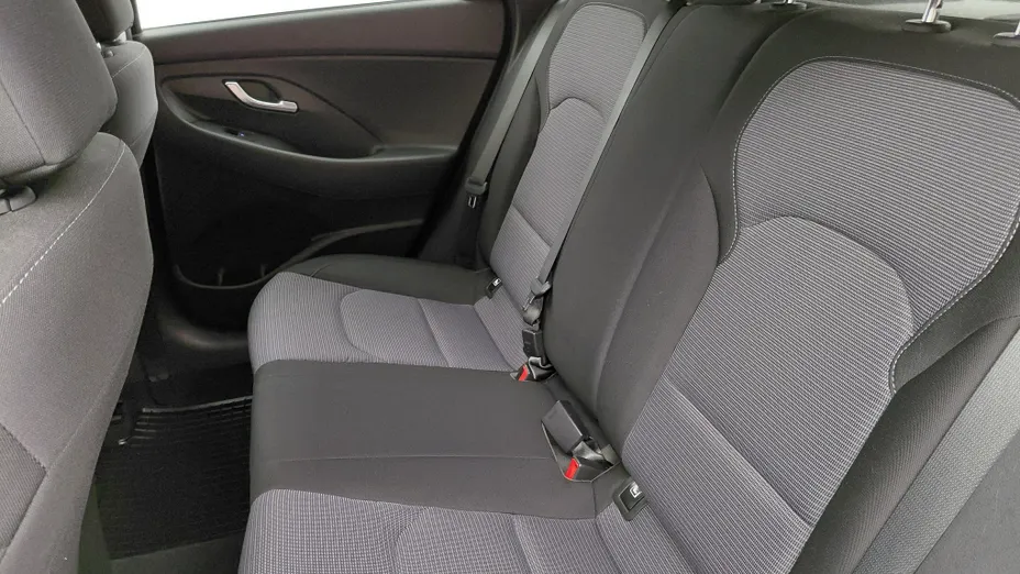 HYUNDAI i30 i30 1.5 DPI Modern
