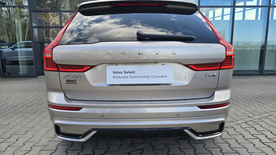 VOLVO XC60 XC60 T6 Plug-In Hybrid AWD Plus Dark aut