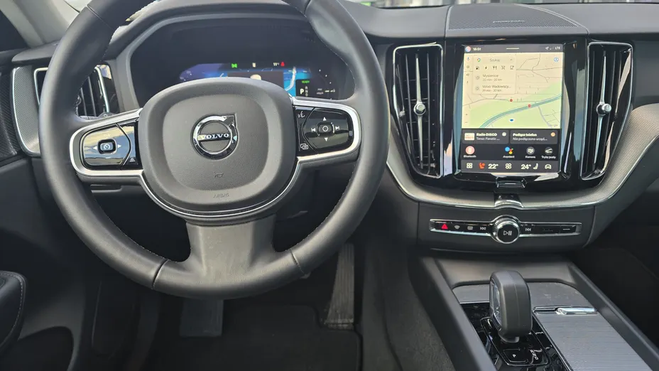 VOLVO XC60 XC60 T6 Plug-In Hybrid AWD Plus Dark aut