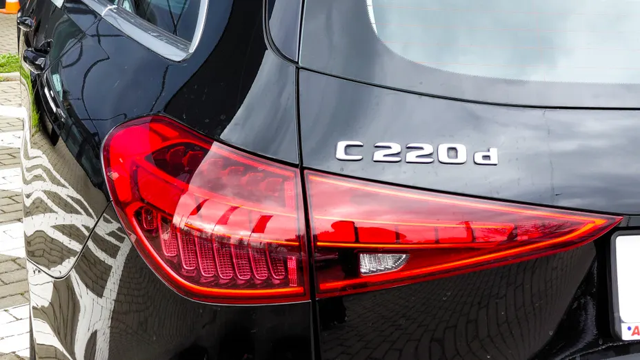 MERCEDES-BENZ C Klasa C 220 d mHEV Avantgarde