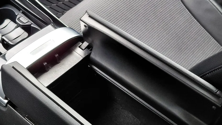 MERCEDES-BENZ C Klasa C 220 d mHEV Avantgarde