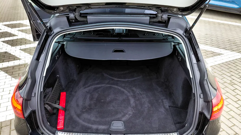 MERCEDES-BENZ C Klasa C 220 d mHEV Avantgarde