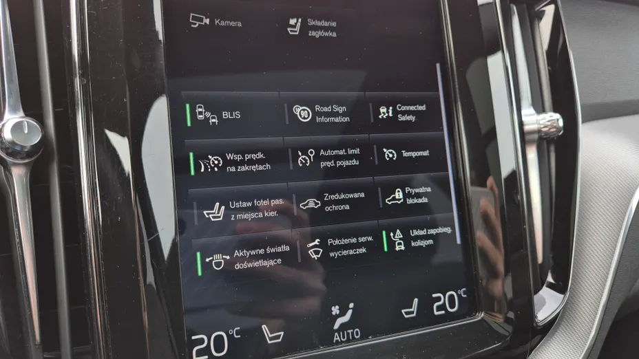 VOLVO XC60 XC60 T8 AWD Plug-In Hybrid R-Design aut