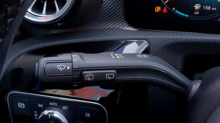 MERCEDES-BENZ CLA CLA 200 d 8G-DCT