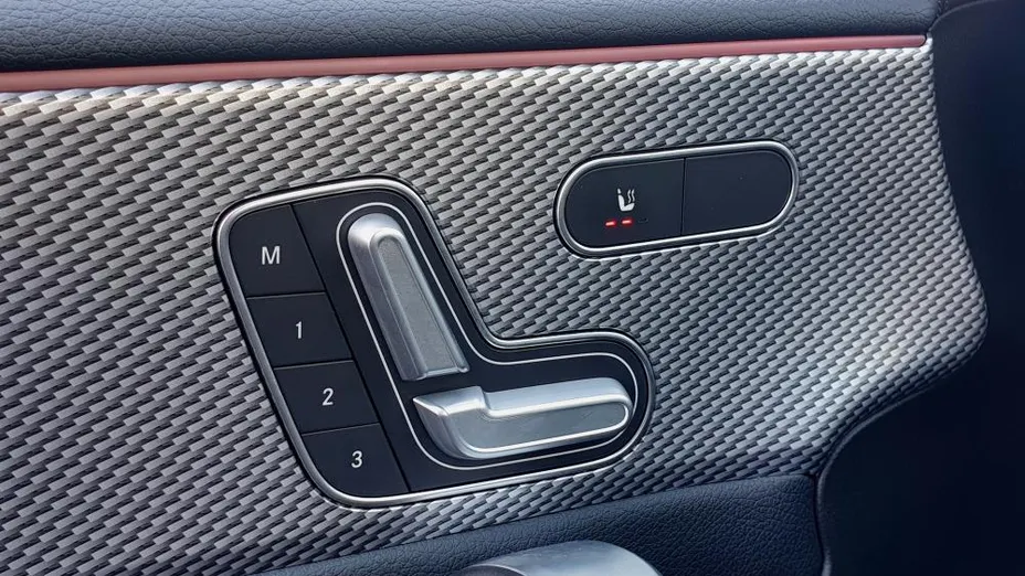 MERCEDES-BENZ CLA CLA 200 d 8G-DCT