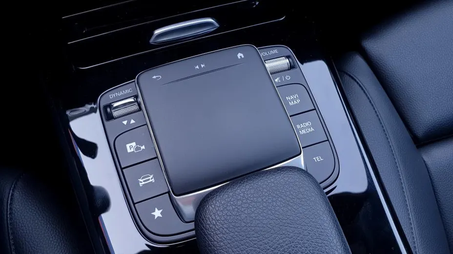 MERCEDES-BENZ CLA CLA 200 d 8G-DCT