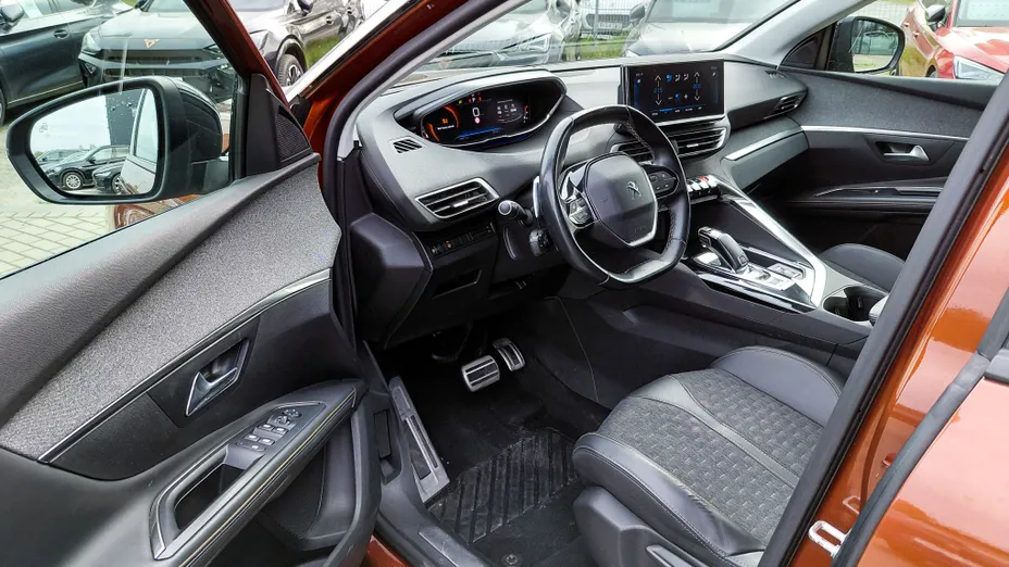 PEUGEOT 5008 5008 2.0 BlueHDi Road Trip S&S EAT8