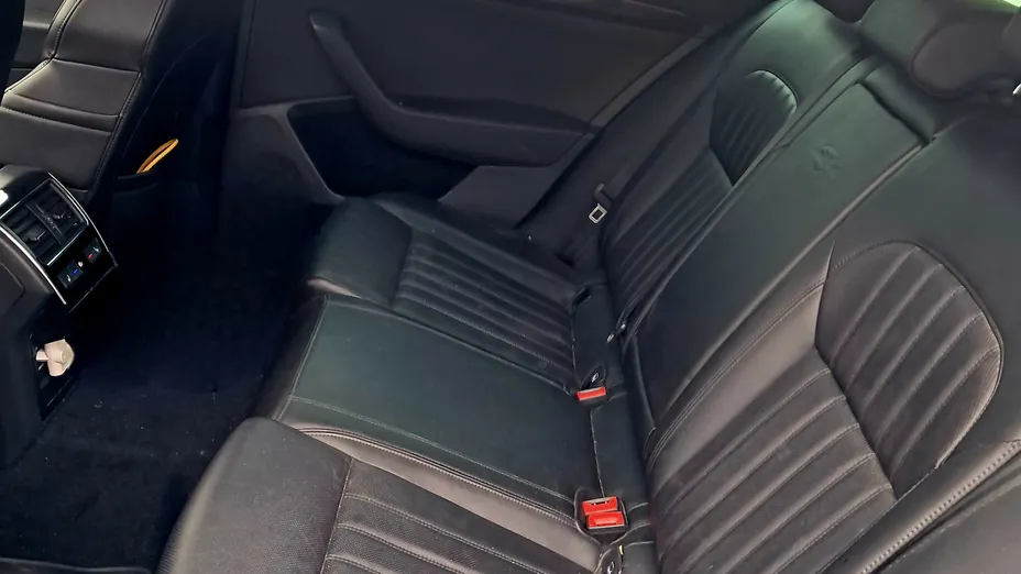 SKODA Superb Superb 2.0 TDI L&K DSG