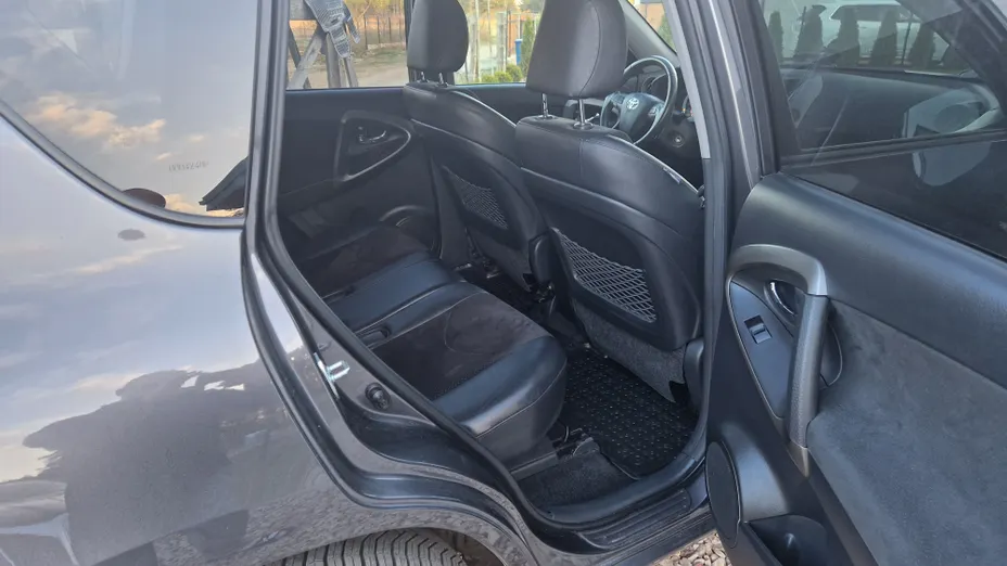 TOYOTA RAV4 RAV4 2.2 D-CAT Premium aut