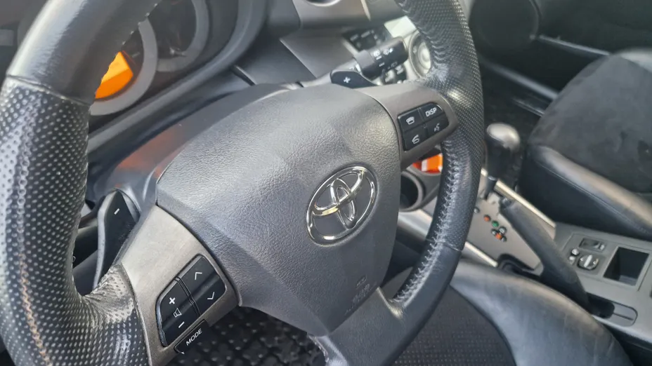 TOYOTA RAV4 RAV4 2.2 D-CAT Premium aut