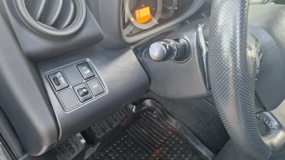 TOYOTA RAV4 RAV4 2.2 D-CAT Premium aut