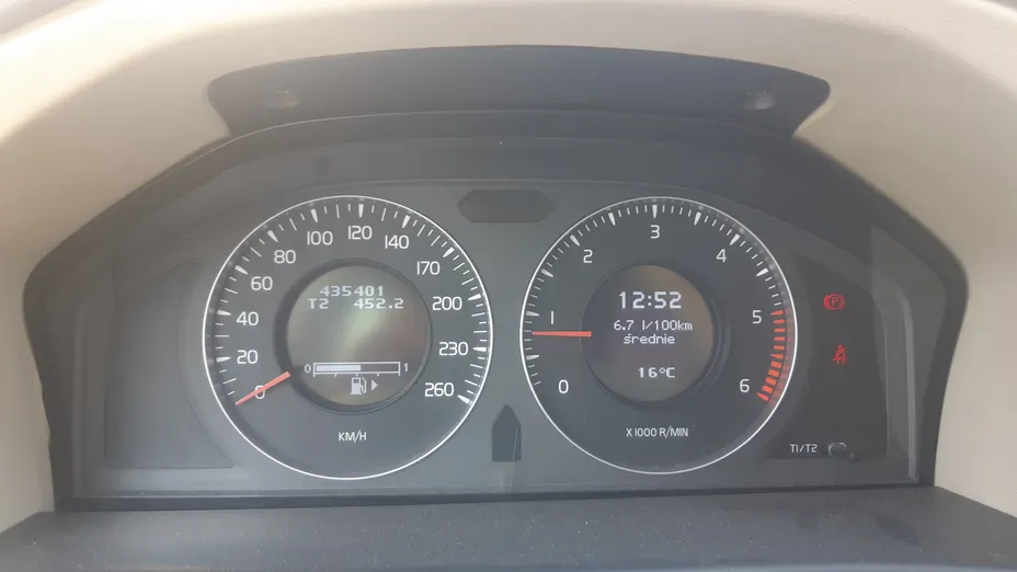 VOLVO V70 V70 2.0D Momentum