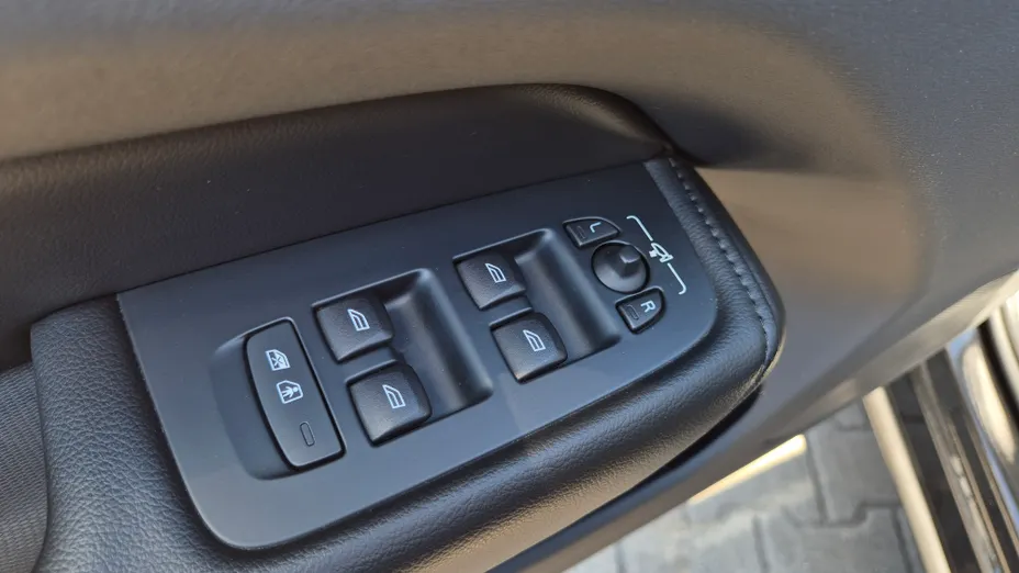 VOLVO XC60 XC60 T6 Plug-In Hybrid AWD Inscription Expression aut