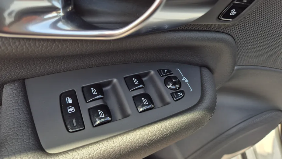 VOLVO XC90 XC90 T8 AWD Plug-In Hybrid Inscription Expression 7os aut