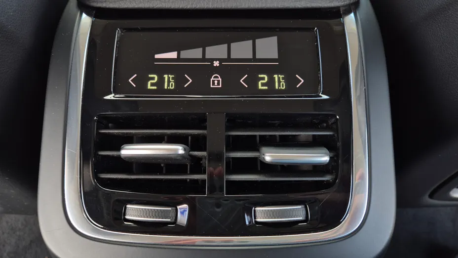 VOLVO XC90 XC90 T8 AWD Plug-In Hybrid Inscription Expression 7os aut