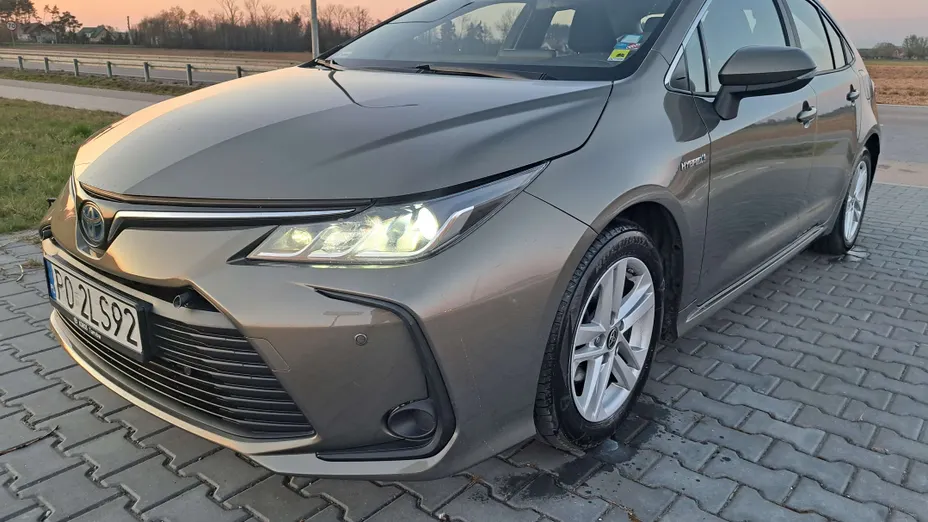 TOYOTA Corolla Corolla 1.8 Hybrid Active